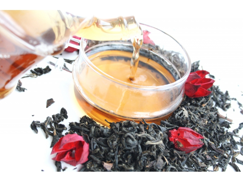 Медовый красный чай. Красный чай Германия. Турецкий чай красные кубики. Красный чай церковный. Красный октябрь чай.